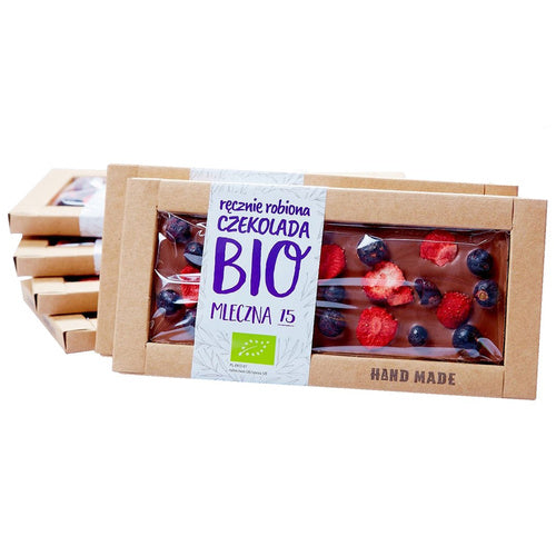 Czekolada mleczna z czarnymi porzeczkami i truskawkami 53 g - Cukiernia Staropolska (EKO)